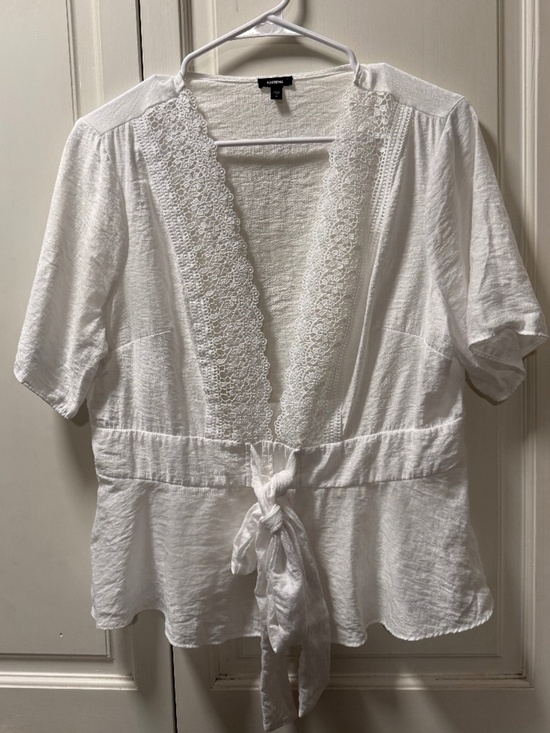 Express Tops - Express White Lace Trim Tie Front Peplum Blouse Size Medium